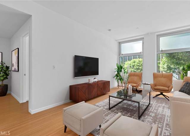 Property at 630 W 6th St #215, Los Angeles, CA 90017, 1 bed, 1 bath