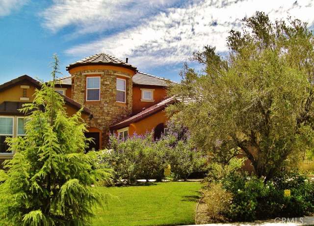 Property at 5206 Village Green Ln, Bakersfield, CA 93306, 4 beds, 3.5 baths