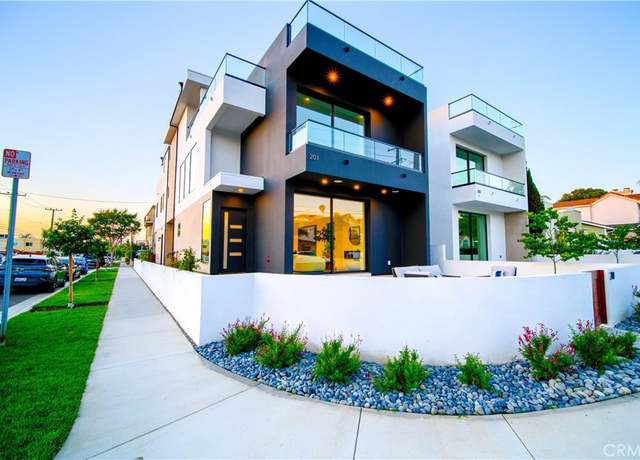 Property at 201 Indianapolis Ave, Huntington Beach, CA 92648, 4 beds, 4.5 baths