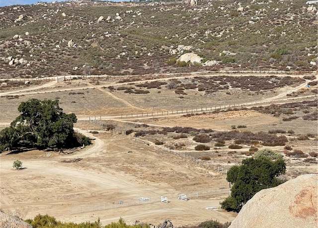 Property at 1718 Milpas Rd, Hemet, CA 92544