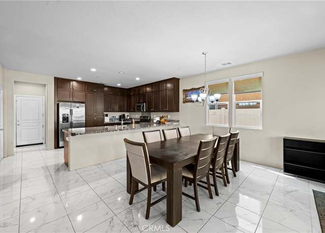 Property at 40029 Calle Real #28, Murrieta, CA 92563, 4 beds, 2.5 baths