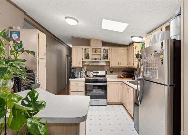 Property at 1380 Oak Hill Dr #30, Escondido, CA 92027, 3 beds, 2 baths