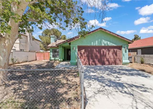 Property at 2539 Garnet Ln, Lancaster, CA 93535, 3 beds, 2 baths