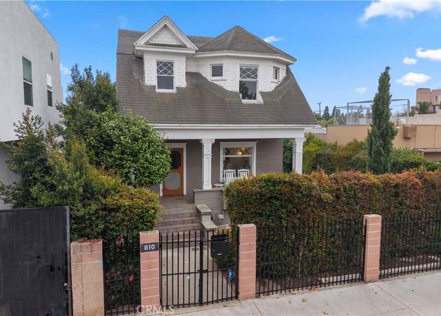 Property at 610 E 4th, Santa Ana, CA 92701, 3 beds, 2.5 baths