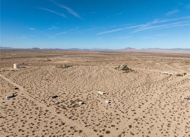 Property at 67970 Pioneer Trl Trl, 29 Palms, CA 92277, 1 bed, 1 bath