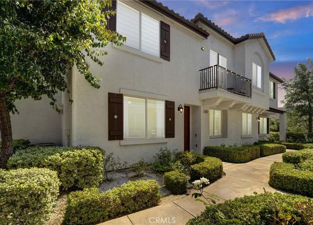 Property at 28072 Catherine Dr, Canyon Country, CA 91351, 2 beds, 3 baths