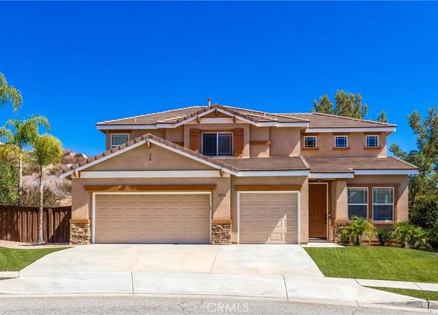 Property at 31934 Hollyhock St, Lake Elsinore, CA 92532, 3 beds, 2.5 baths