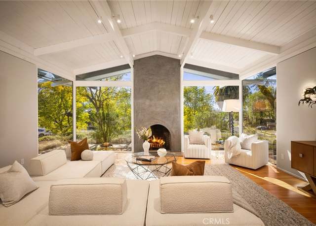 Property at 4750 Poe Ave, Woodland Hills, CA 91364, 4 beds, 4 baths