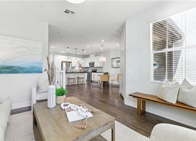 Property at 28 Sembrio St, Rancho Mission Viejo, CA 92694, 3 beds, 2.5 baths