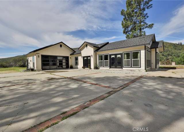 Property at 23695 Hillview Rd, San Bernardino, CA 92404, 2 beds, 2.5 baths