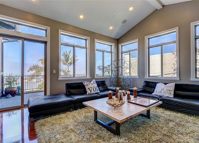 Property at 417 Anita St Unit B, Redondo Beach, CA 90278, 4 beds, 4 baths