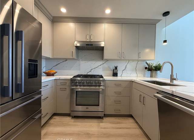 Property at 5325 Newcastle Ave #321, Encino, CA 91316, 2 beds, 1 bath