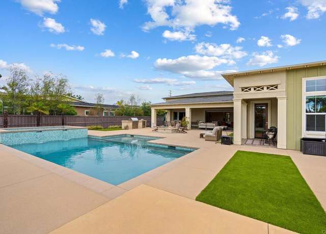 Property at 956 Urania Ave, Encinitas, CA 92024, 5 beds, 5.5 baths