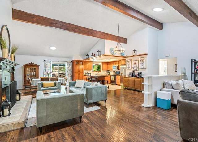 Property at 1043 Cypress Dr, Vista, CA 92084, 3 beds, 2 baths