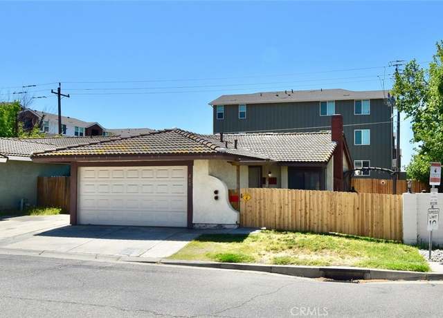 Property at 200 Oak Meadow Ln, Paso Robles, CA 93446, 2 beds, 1 bath