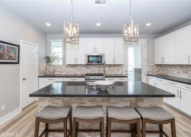 Property at 1450 Sea Ln, San Pedro, CA 90732, 4 beds, 3.5 baths