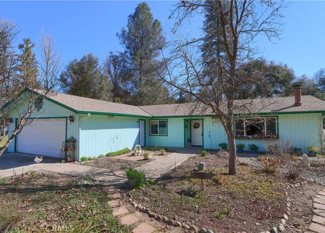 Property at 40239 Redbud Dr, Oakhurst, CA 93644, 3 beds, 2 baths