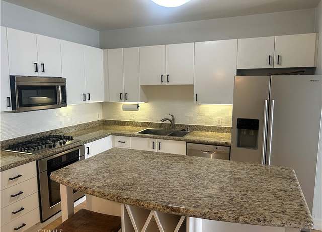 Property at 525 11th Ave #1201, San Diego, CA 92101, 1 bed, 1 bath