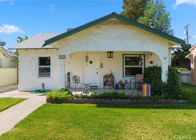 Property at 221 College Ave, Coalinga, CA 93210, 3 beds, 2 baths