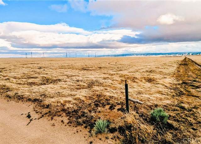 Property at 125 W Avenue D-8, Lancaster, CA 93536