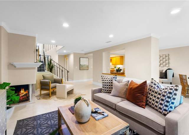 Property at 2607 Vista Ornada, Newport Beach, CA 92660, 3 beds, 2.5 baths
