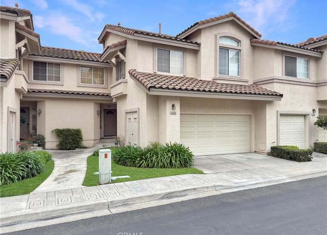 Property at 8060 E Treeview Ct, Anaheim Hills, CA 92808, 3 beds, 2.5 baths