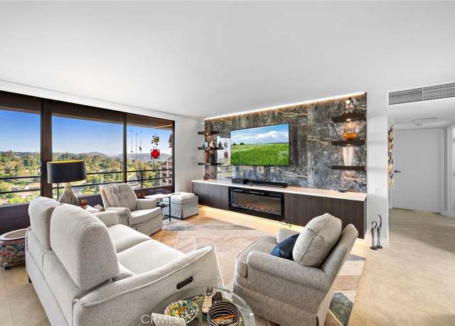 Property at 24055 Paseo Del Lago #1402, Laguna Woods, CA 92637, 2 beds, 2 baths
