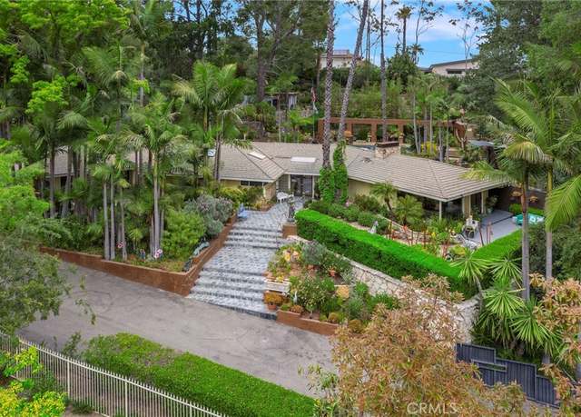 Property at 9885 Deerhaven Dr, North Tustin, CA 92705, 4 beds, 3.5 baths