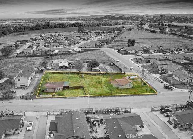 Property at 650 11th St, San Miguel, CA 93451, 4 beds, 2 baths