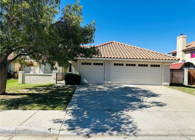Property at 1031 E Avenue J3, Lancaster, CA 93535, 3 beds, 2 baths