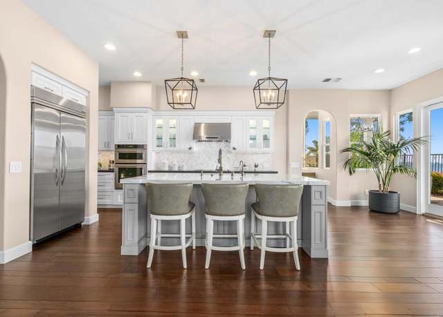 Property at 6281 Paseo Privado, Carlsbad, CA 92009, 5 beds, 5.5 baths