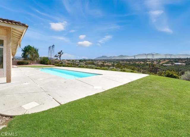 Property at 6940 Oak Vista Ln, Oak Hills, CA 92344, 4 beds, 4.5 baths