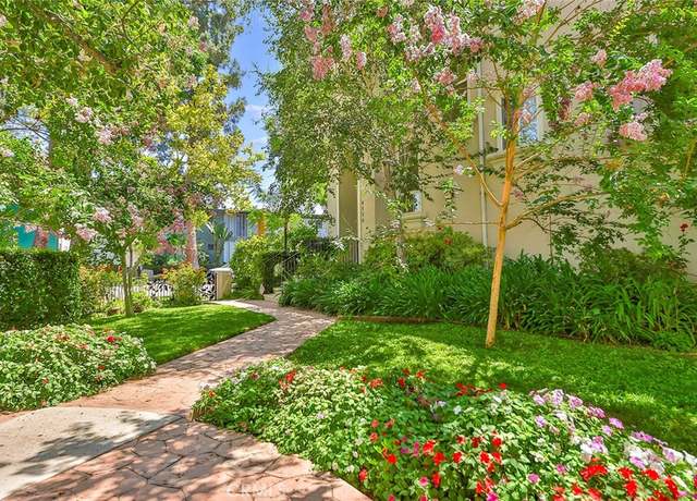 Property at 4114 W Kling St, Burbank, CA 91505, 4 beds, 3.5 baths