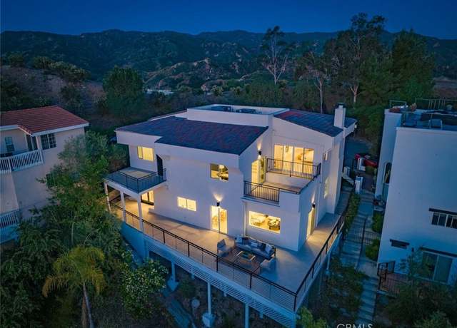 Property at 23835 Bella Vista Dr, Newhall, CA 91321, 4 beds, 3.5 baths