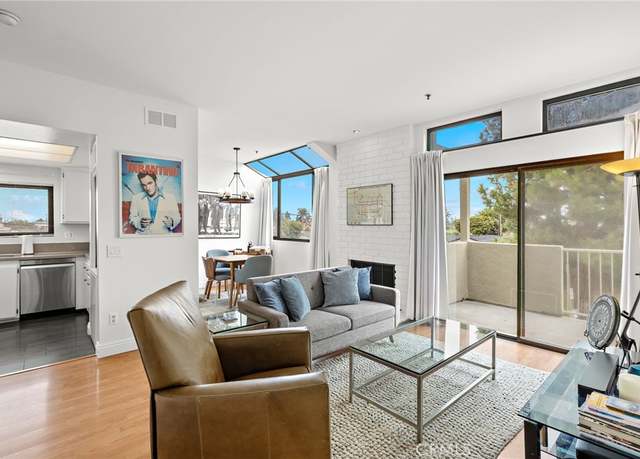 Property at 17641 Sergio Cir #203, Huntington Beach, CA 92647, 2 beds, 2 baths