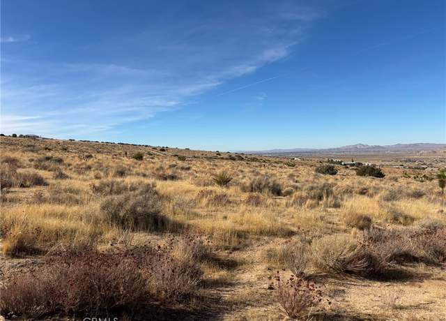 Property at 18 Luna Mountain Rd, Apple Valley, CA 92308