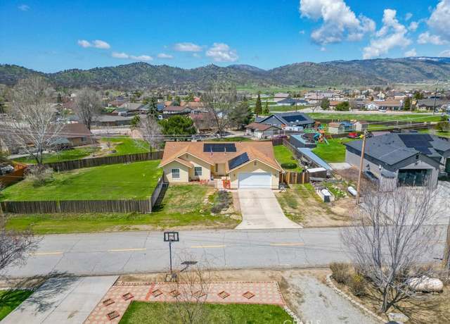 Property at 27961 Ack Ack Ct, Tehachapi, CA 93561, 4 beds, 2 baths