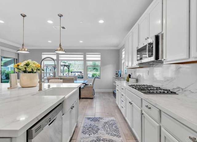 Property at 35805 E Shetland Hls, Fallbrook, CA 92028, 5 beds, 5.5 baths