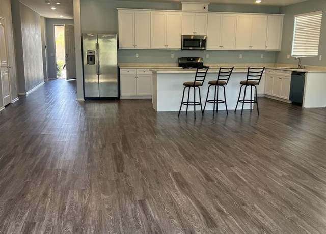 Property at 32323 Roman Warren Way, Winchester, CA 92596, 3 beds, 2 baths