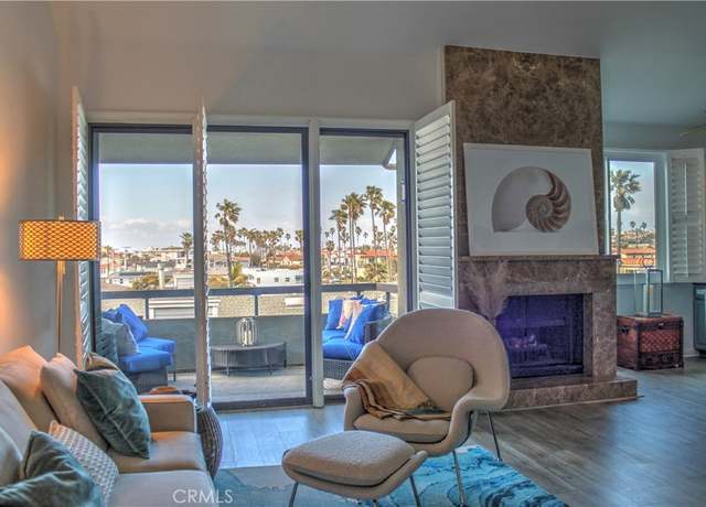 Property at 1007 S Catalina Ave #212, Redondo Beach, CA 90277, 3 beds, 2.5 baths