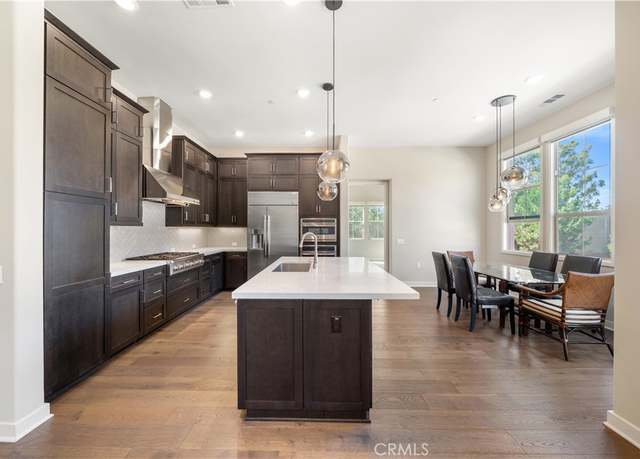 Property at 237 Carlow, Irvine, CA 92618, 2 beds, 2 baths