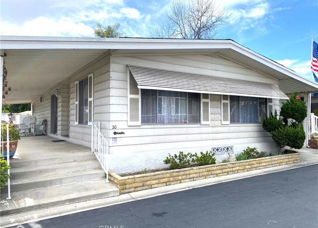 Property at 11730 Whittier Blvd #20, Whittier, CA 90601, 2 beds, 2 baths
