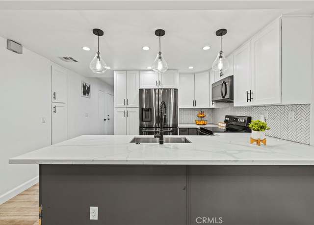 Property at 14456 Foothill Blvd #1, Sylmar, CA 91342, 2 beds, 2 baths
