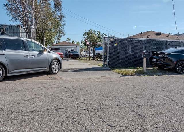 Property at 14627 Hunter St, Fontana, CA 92335, 2 beds, 2 baths