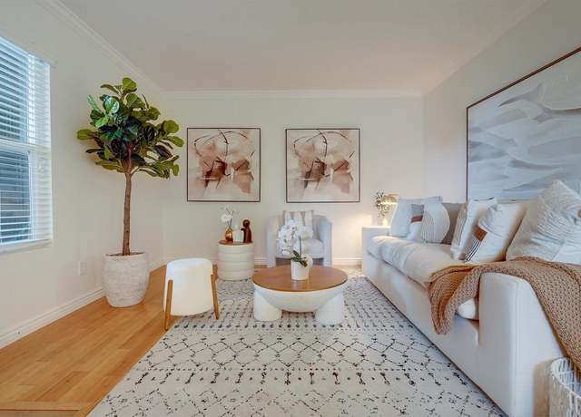 Property at 911 Missouri St #8, San Diego, CA 92109, 1 bed, 1 bath