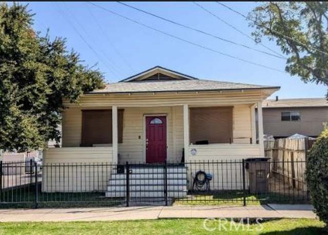 Property at 1608 E St, Bakersfield, CA 93301, 3 beds, 2 baths