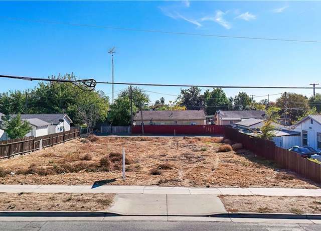 Property at 1222 B St, Livingston, CA 95334