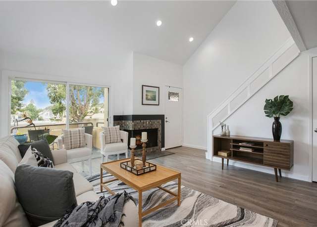 Property at 25712 Le Parc #40, Lake Forest, CA 92630, 2 beds, 1 bath
