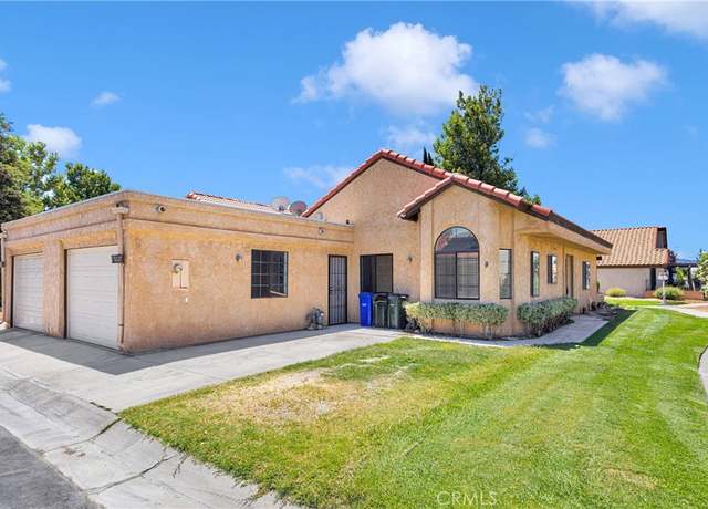 Property at 19227 Willow Dr, Apple Valley, CA 92308, 2 beds, 2 baths