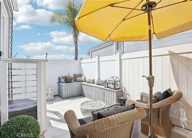 Property at 4 Bolivar St, Newport Beach, CA 92663, 2 beds, 1 bath